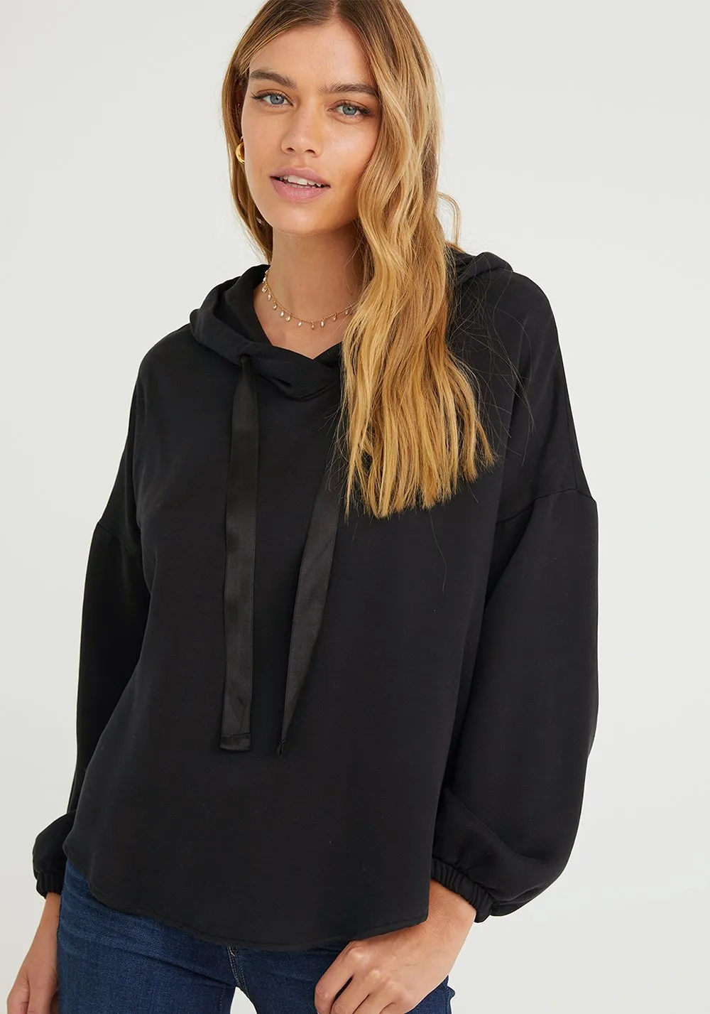 Bella Dahl Long Sleeve V-Neck Hoodie Black