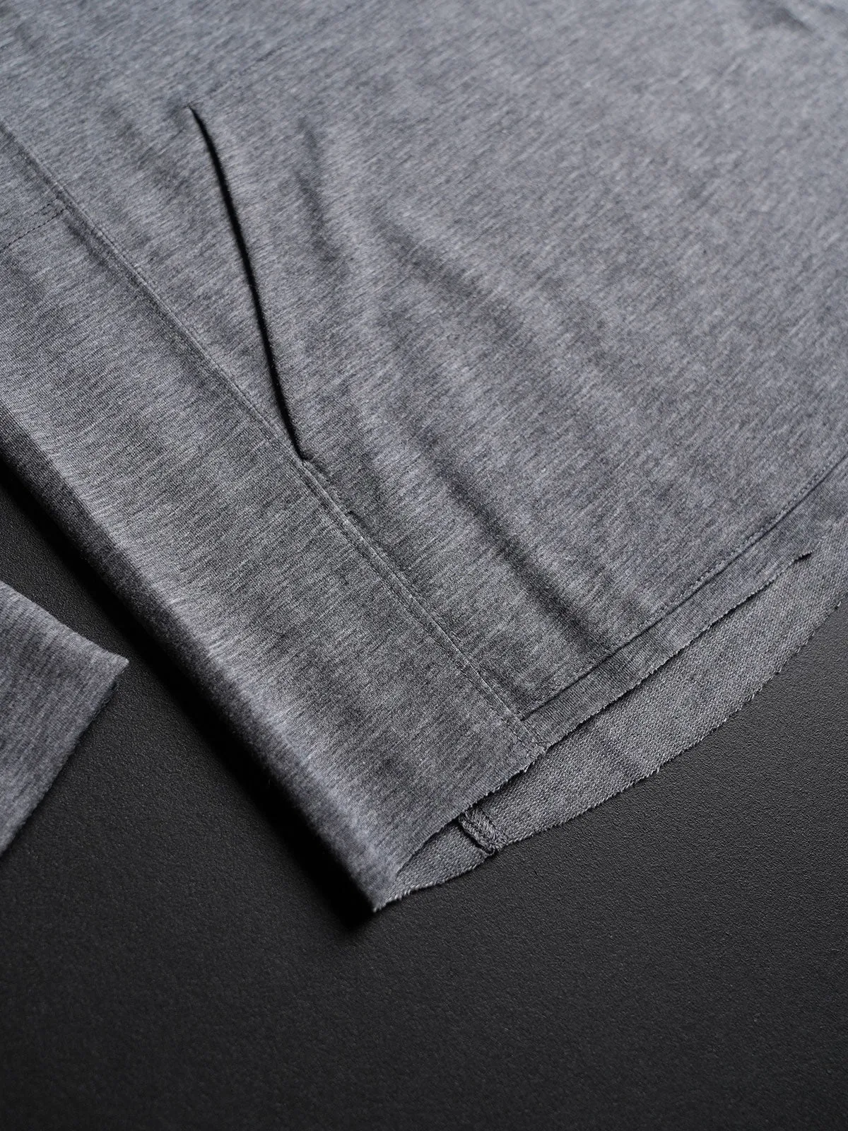 CORE PULLOVER - GREY