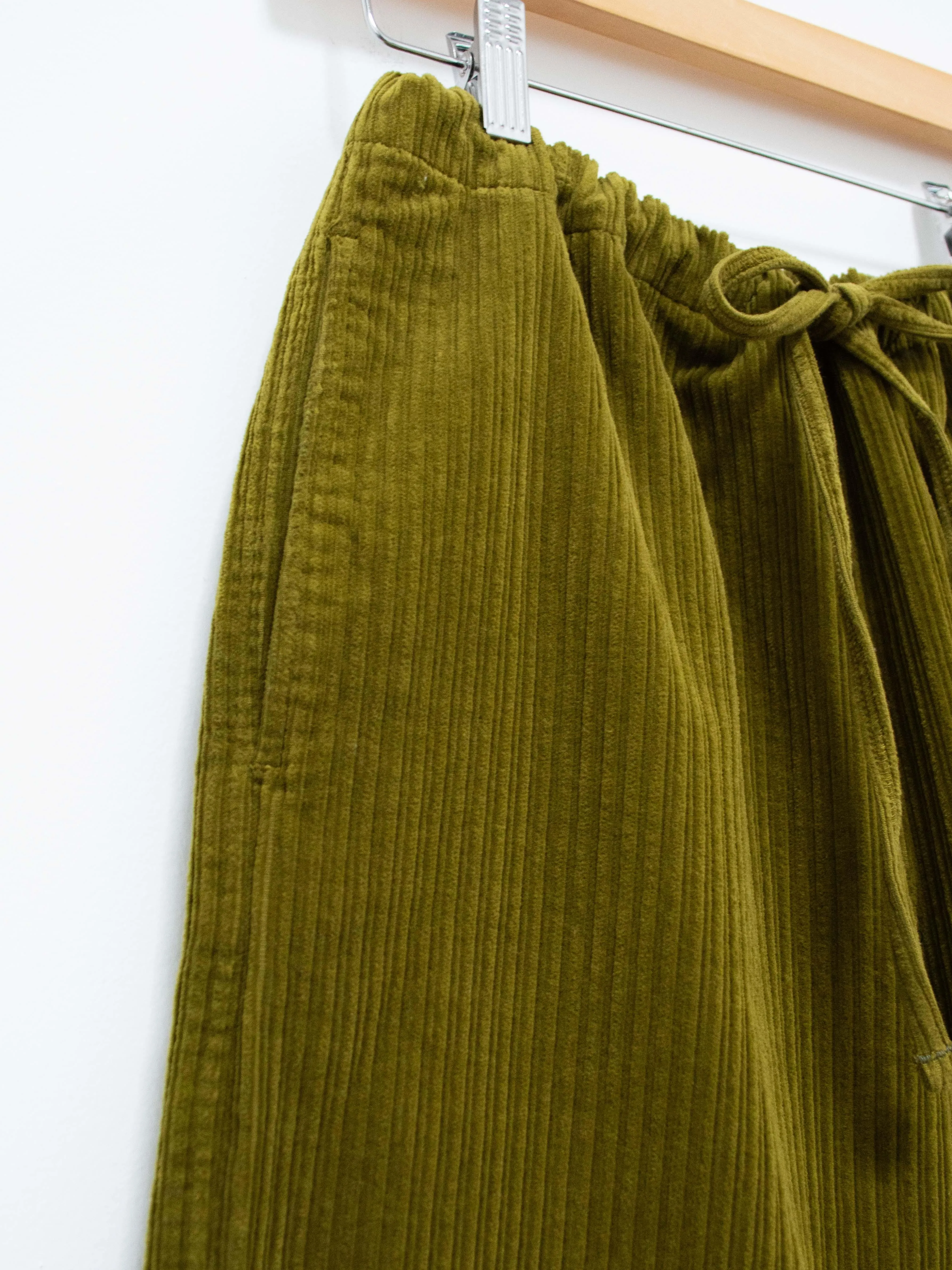 Garment Dyed Stretch Corduroy Drawstring Pants - Pistachio