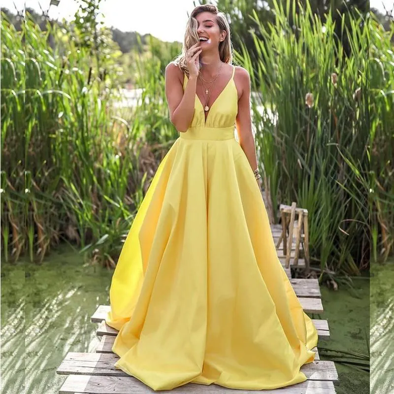 Light Pastel Yellow Sexy Spaghetti Straps V-neck Long Empire Prom Dresses