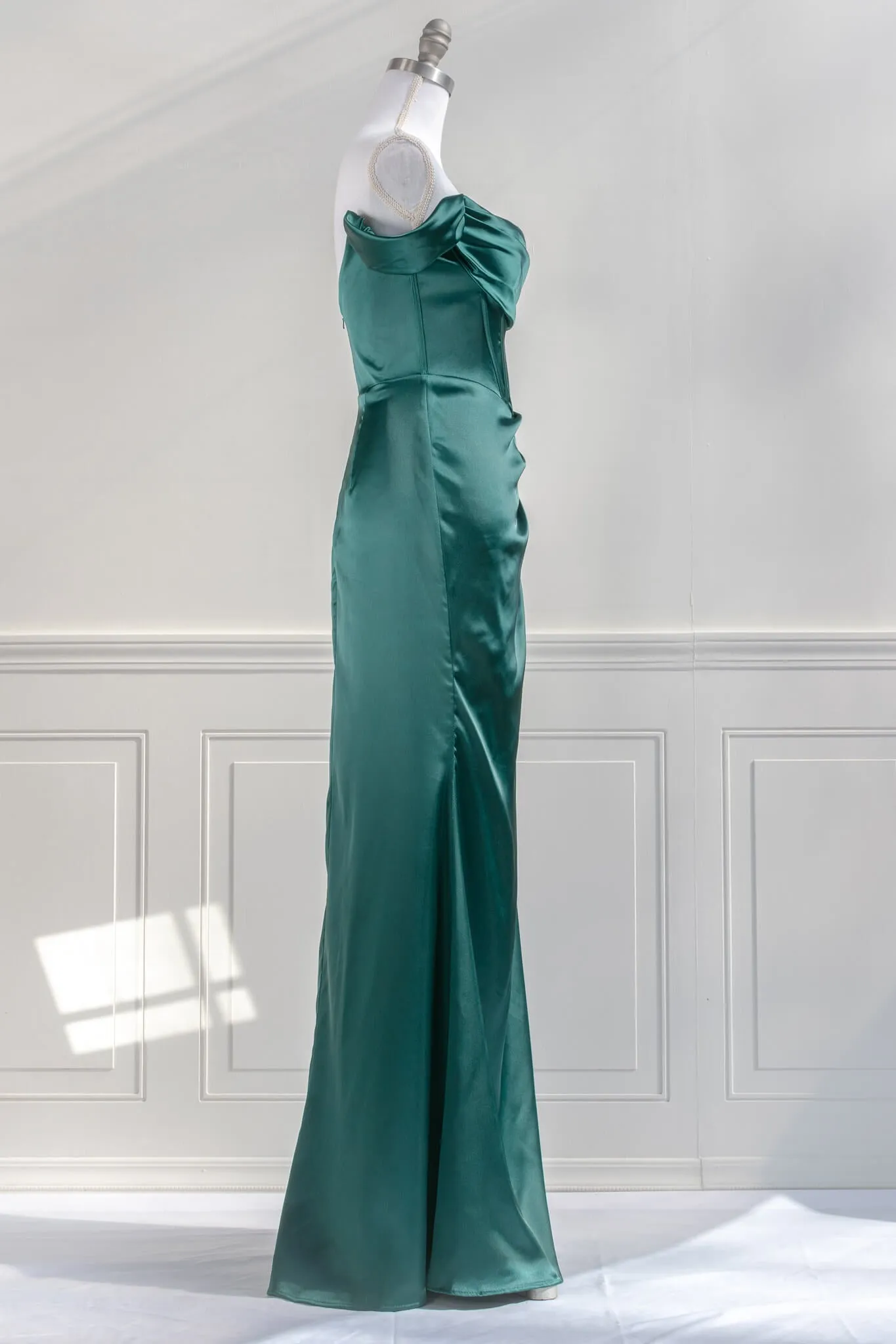 Venus de Milo Dress - Emerald Green