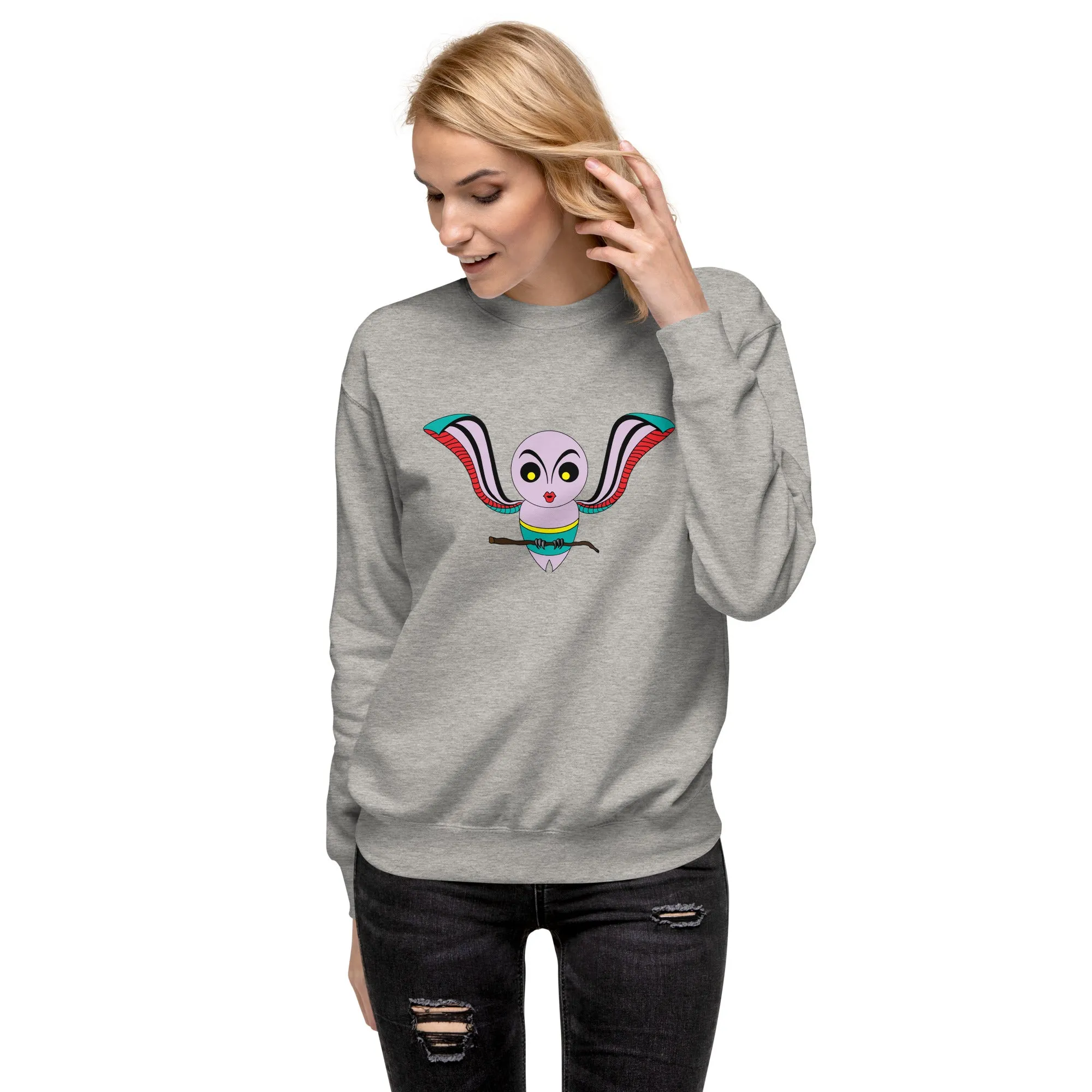 Women's Owl Sweatshirt Warm and Adorable, Owl Lover's Sweatshirt Unique and Eye-Catching, Soft Stylish Winter Sweater